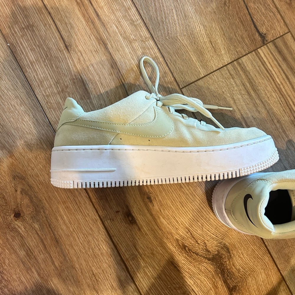 Nike Cream Sneakers